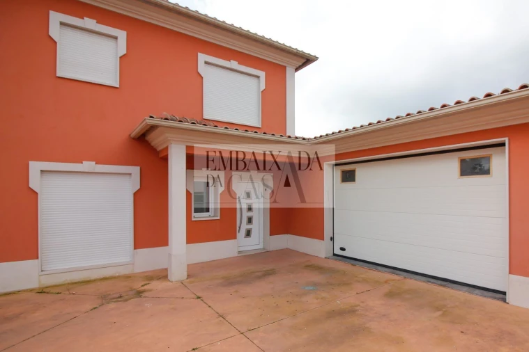 Moradia T7 para Venda em Milagres