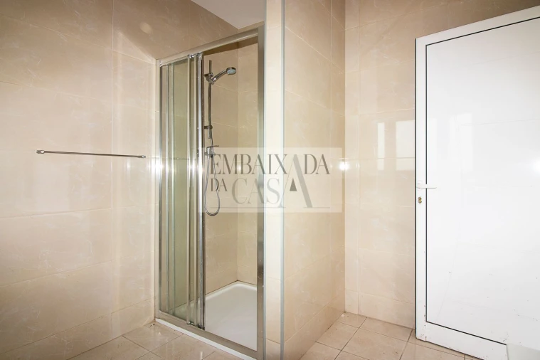 Moradia T7 para Venda em Milagres Foto 57