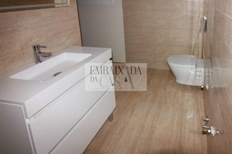 Moradia T7 para Venda em Milagres Foto 28