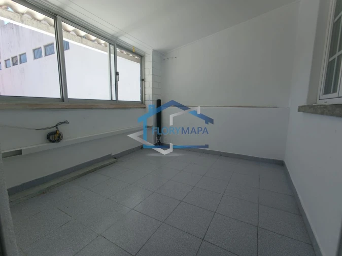 Apartamento T3 para Venda em Alcabideche Foto 3