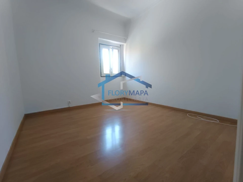 Apartamento T4 para Venda em Alcabideche Foto 7