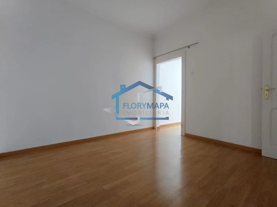 Apartamento T4 para Venda em Alcabideche Foto 8