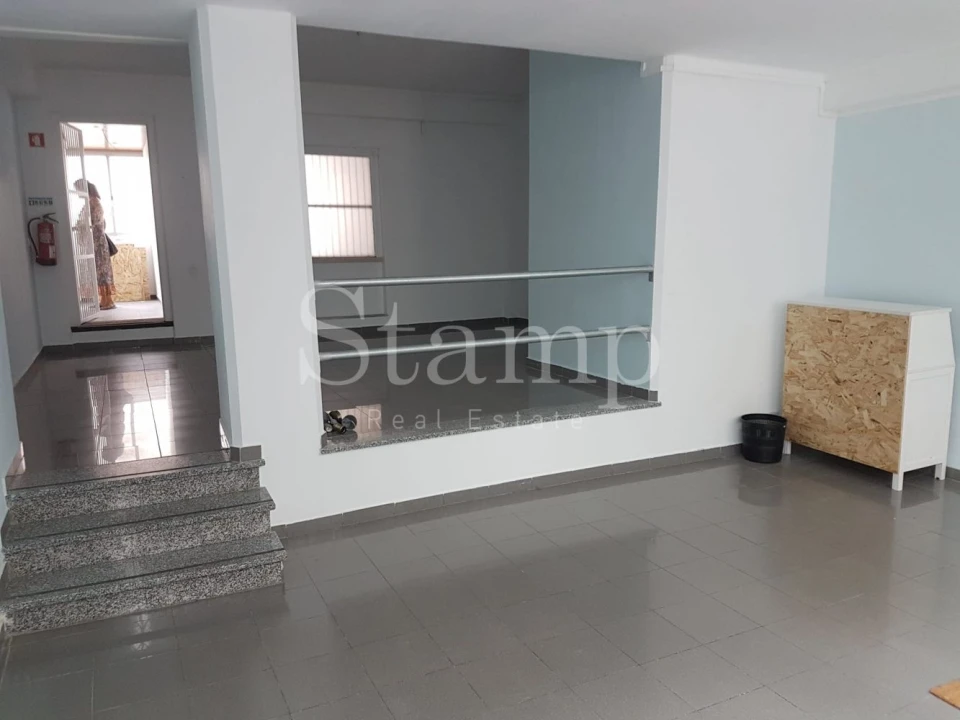 Loja para Venda em Algés, Linda-A-Velha e Cruz Quebrada-Dafundo Foto 3