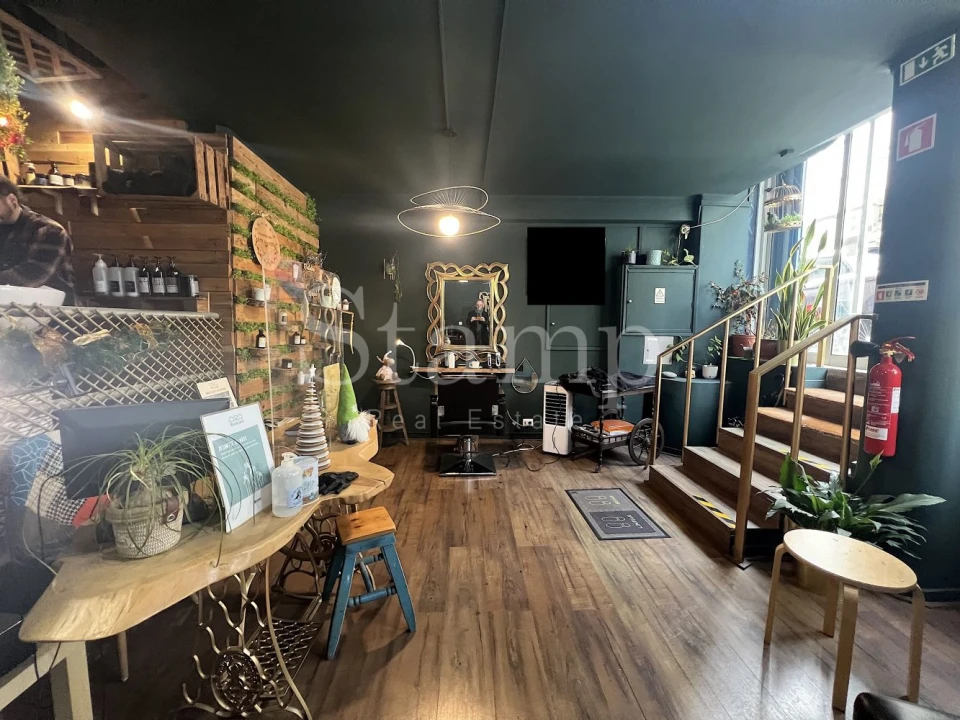 Loja para Venda em Algés, Linda-A-Velha e Cruz Quebrada-Dafundo Foto 3