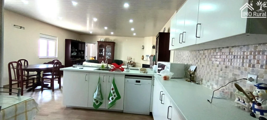 Moradia T2 para Venda em Vale de Cavalos Foto 3