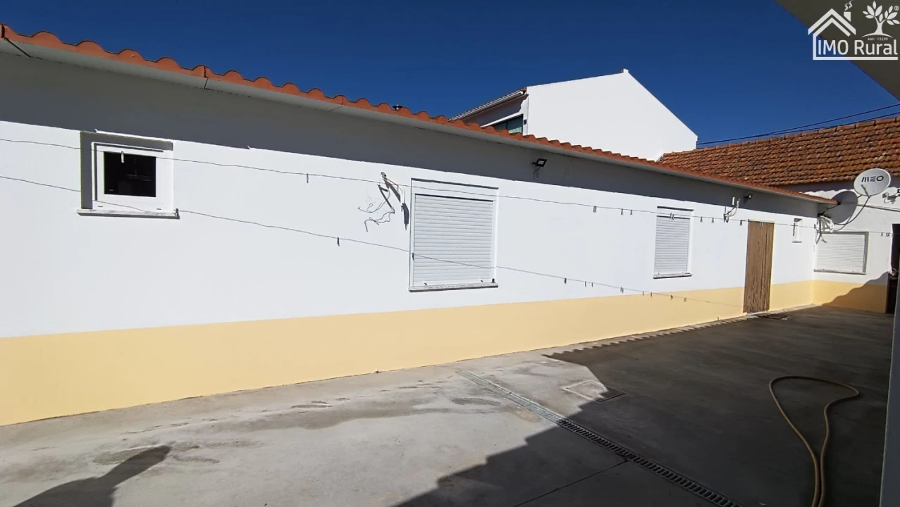 Moradia T2 para Venda em Vale de Cavalos Foto 4