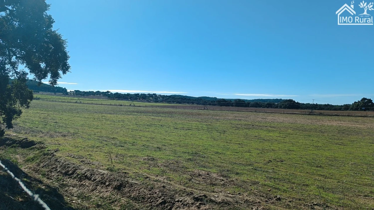 Moradia T2 para Venda em Vale de Cavalos Foto 40