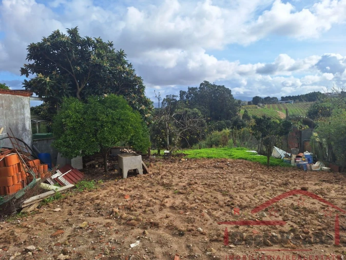 Moradia T2 para Venda em Vermelha Foto 29