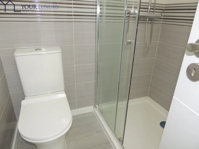 Apartamento T2 para Venda em Pontinha e Famões Foto 14