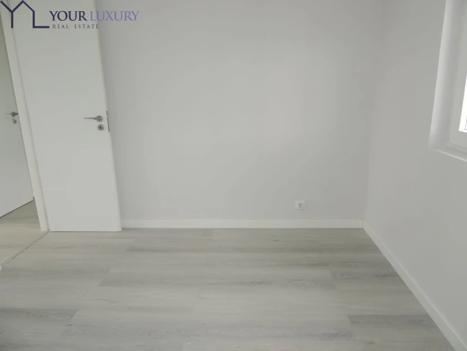 Apartamento T2 para Venda em Pontinha e Famões Foto 21