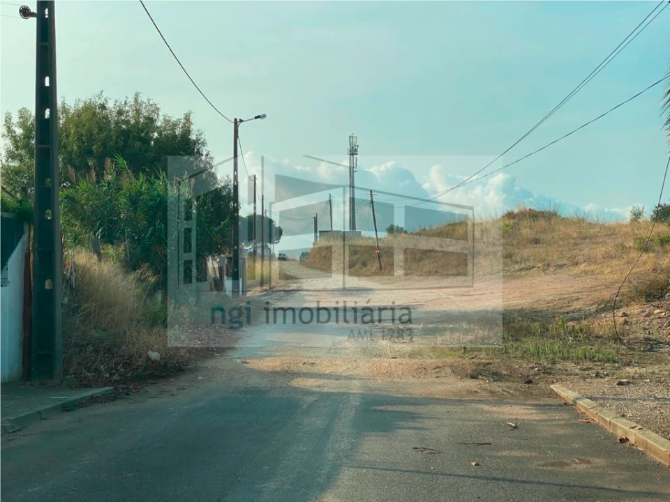 Terreno para Venda em Santo Antão e São Julião do Tojal Foto 2