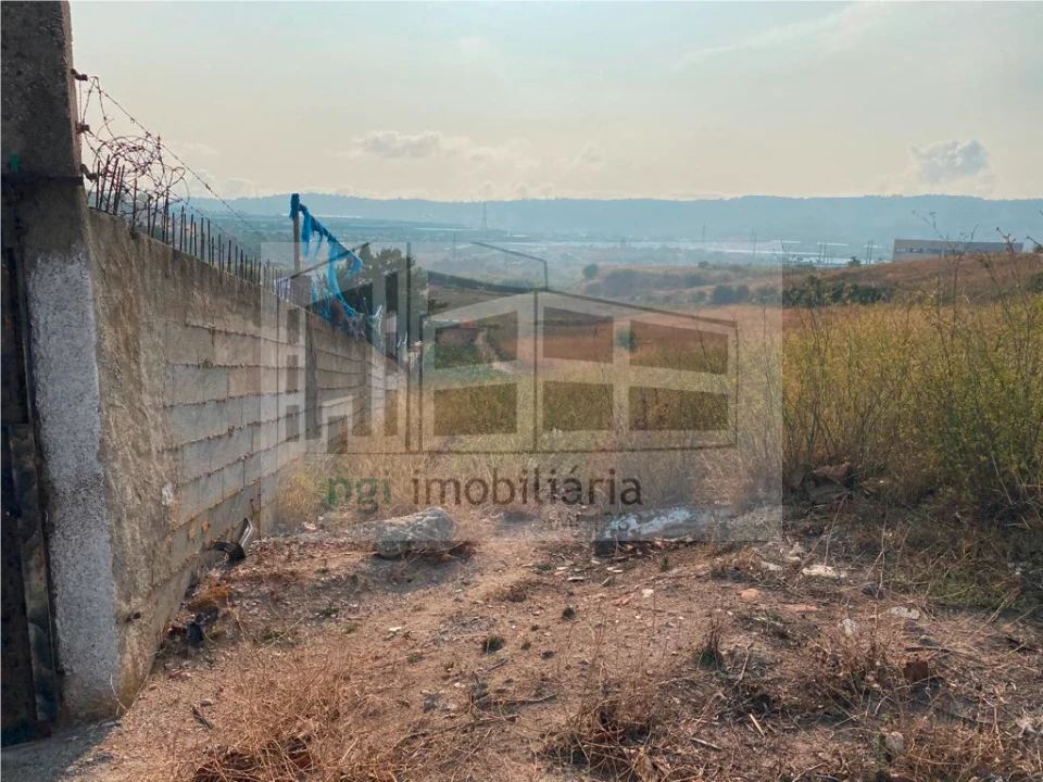 Terreno para Venda em Santo Antão e São Julião do Tojal Foto 4