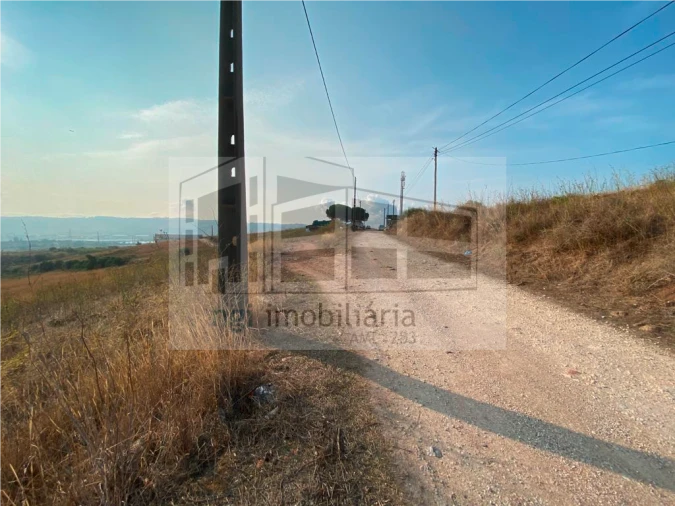 Terreno para Venda em Santo Antão e São Julião do Tojal Foto 8
