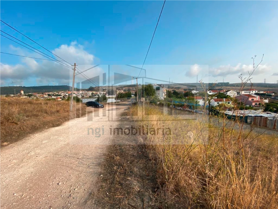 Terreno para Venda em Santo Antão e São Julião do Tojal Foto 3