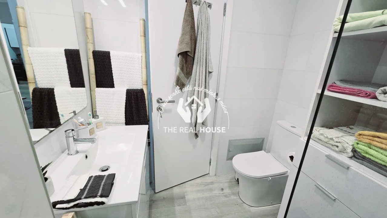 Apartamento T1 para Venda em Caniço Foto 10