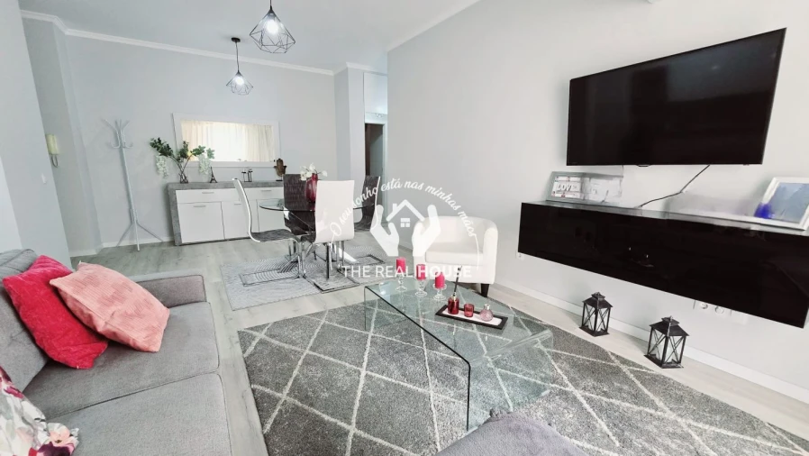 Apartamento T1 para Venda em Caniço Foto 2