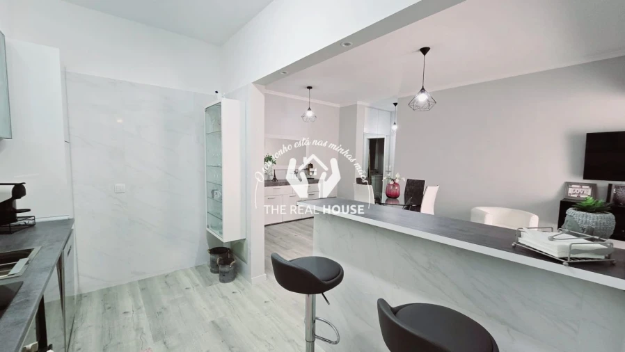 Apartamento T1 para Venda em Caniço Foto 16