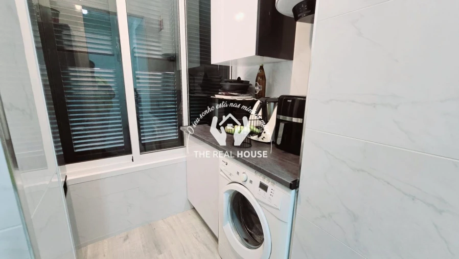 Apartamento T1 para Venda em Caniço Foto 18