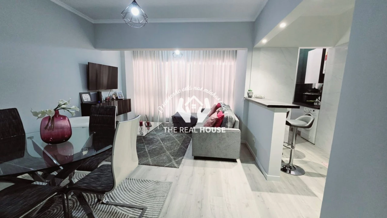 Apartamento T1 para Venda em Caniço Foto 6