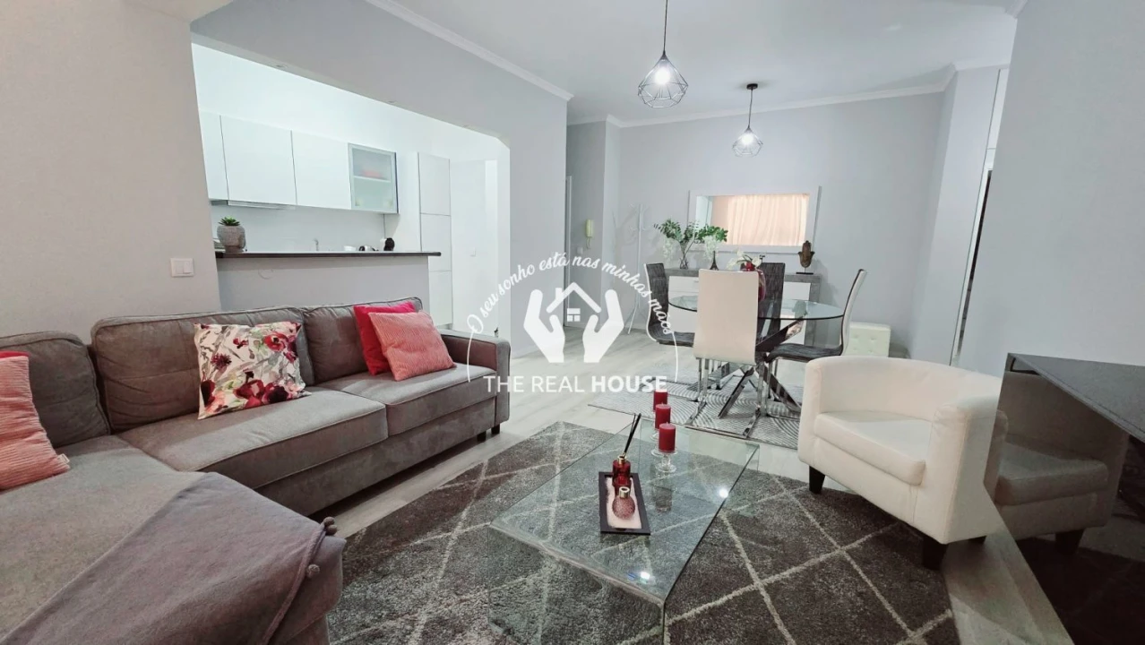 Apartamento T1 para Venda em Caniço Foto 3