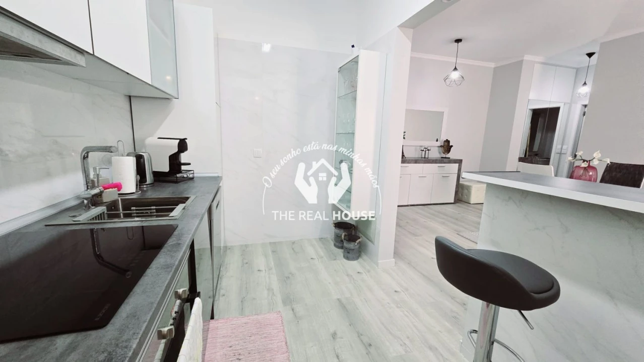 Apartamento T1 para Venda em Caniço Foto 19