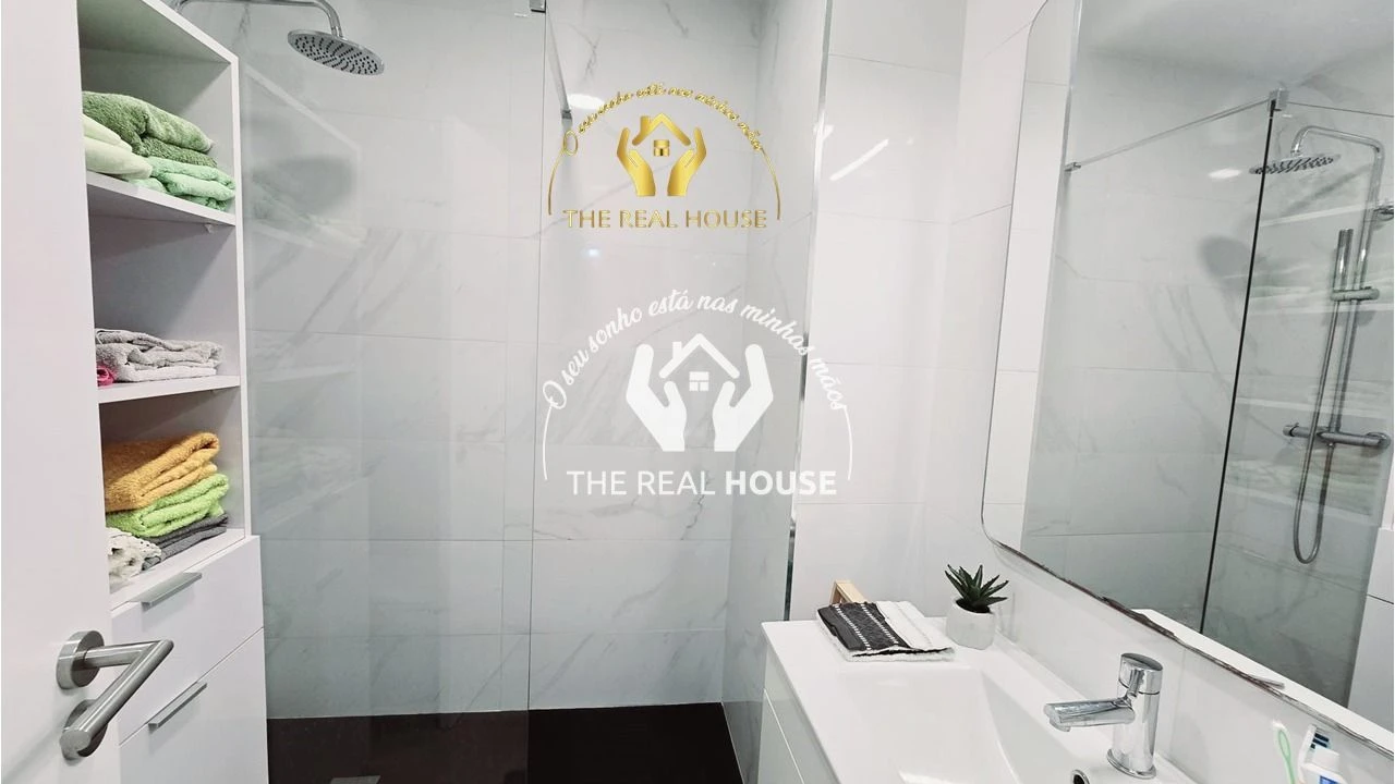 Apartamento T1 para Venda em Caniço Foto 13