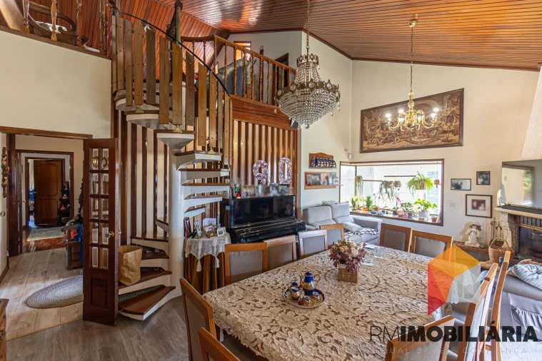 Moradia T3 para Venda em Mafamude e Vilar do Paraíso Foto 3