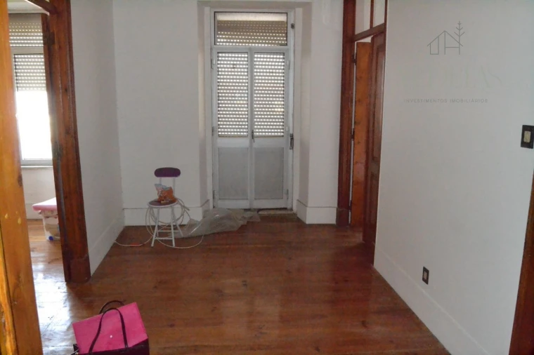 Apartamento T4 para Venda em Estrela Foto 5