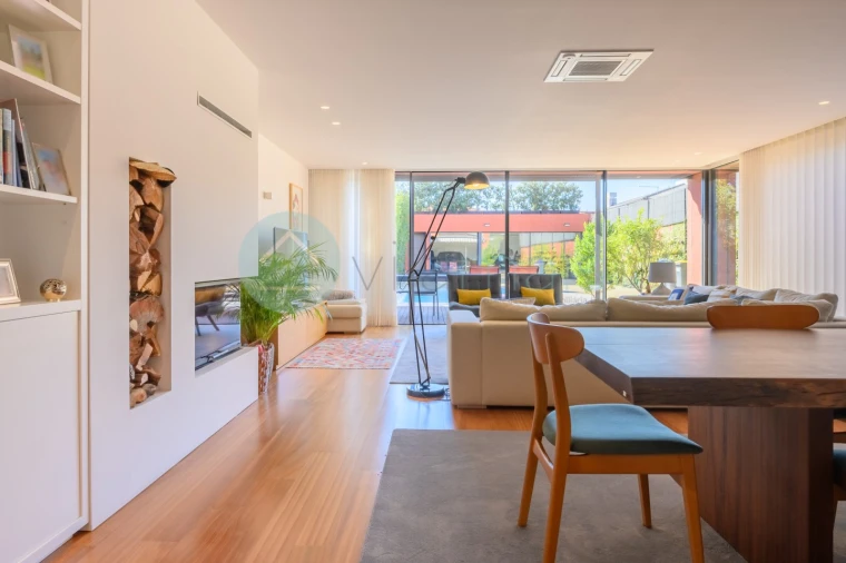 Moradia T4 para Venda em Aldoar, Foz do Douro e Nevogilde Foto 9