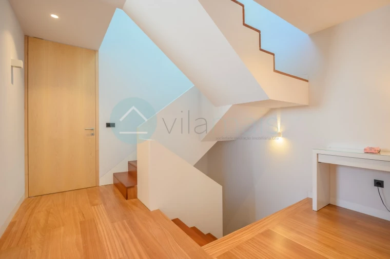 Moradia T4 para Venda em Aldoar, Foz do Douro e Nevogilde Foto 18