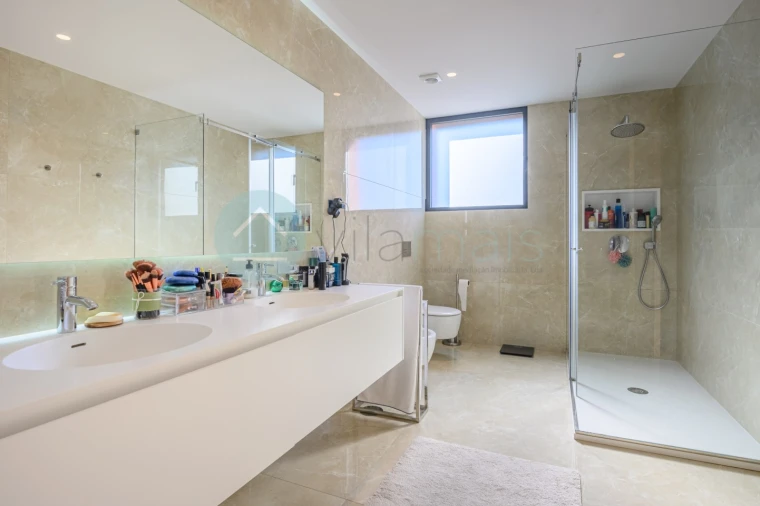 Moradia T4 para Venda em Aldoar, Foz do Douro e Nevogilde Foto 29