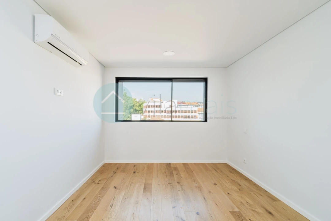 Apartamento T2 para Venda em Mafamude e Vilar do Paraíso Foto 15