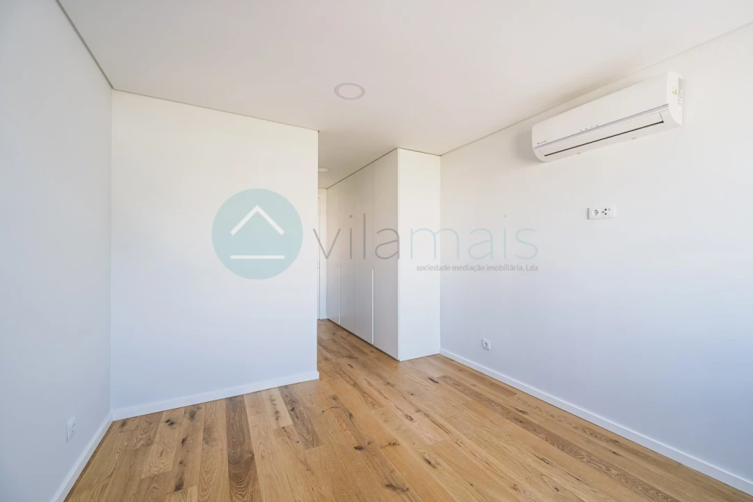 Apartamento T2 para Venda em Mafamude e Vilar do Paraíso Foto 17