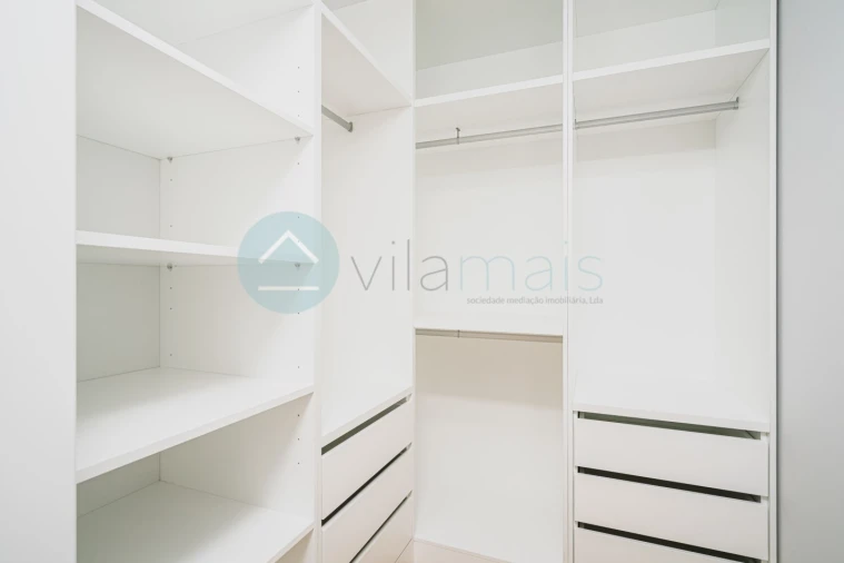 Apartamento T2 para Venda em Mafamude e Vilar do Paraíso Foto 12