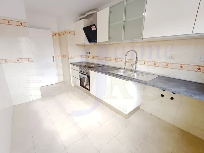 Apartamento T2 para Venda em Algueirão-Mem Martins Foto 3