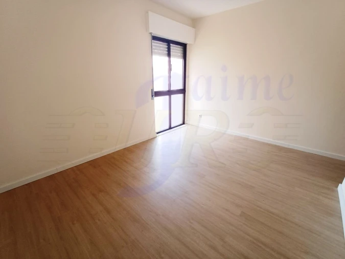 Apartamento T2 para Venda em Algueirão-Mem Martins Foto 12