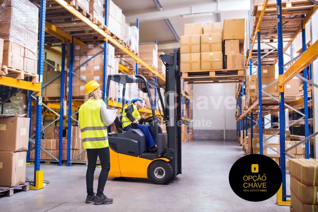 Armazém para Venda em Fragosela Foto 1