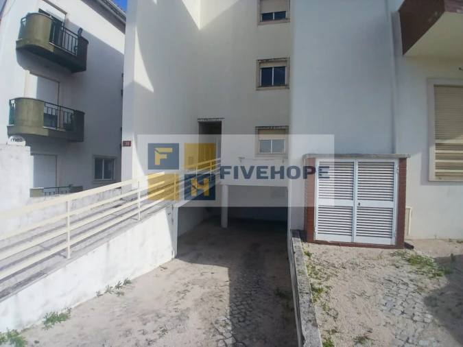 Apartamento T2 para Venda em Lousã e Vilarinho Foto 3