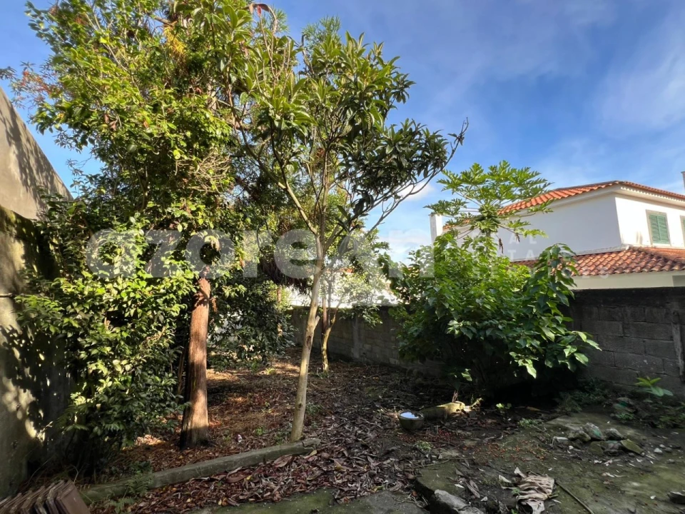 Moradia T2 para Venda em Ponta Delgada (São Pedro) Foto 38