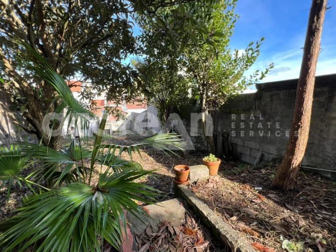 Moradia T2 para Venda em Ponta Delgada (São Pedro) Foto 36