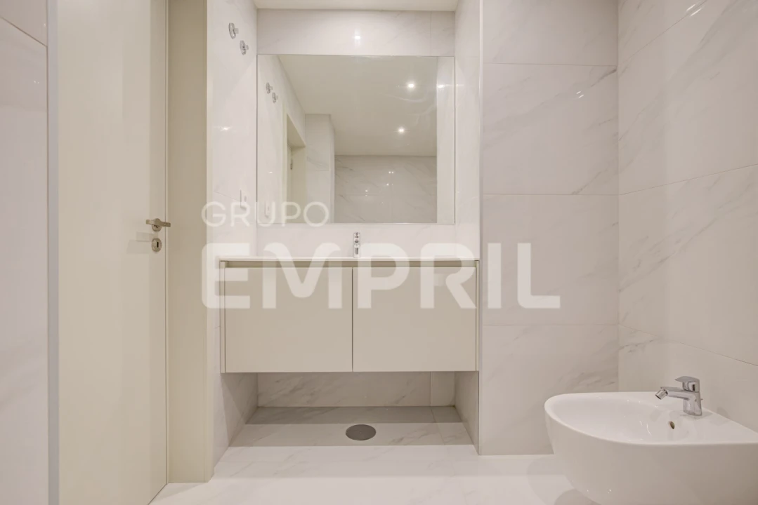 Apartamento T3 para Venda em Oliveira do Douro Foto 16