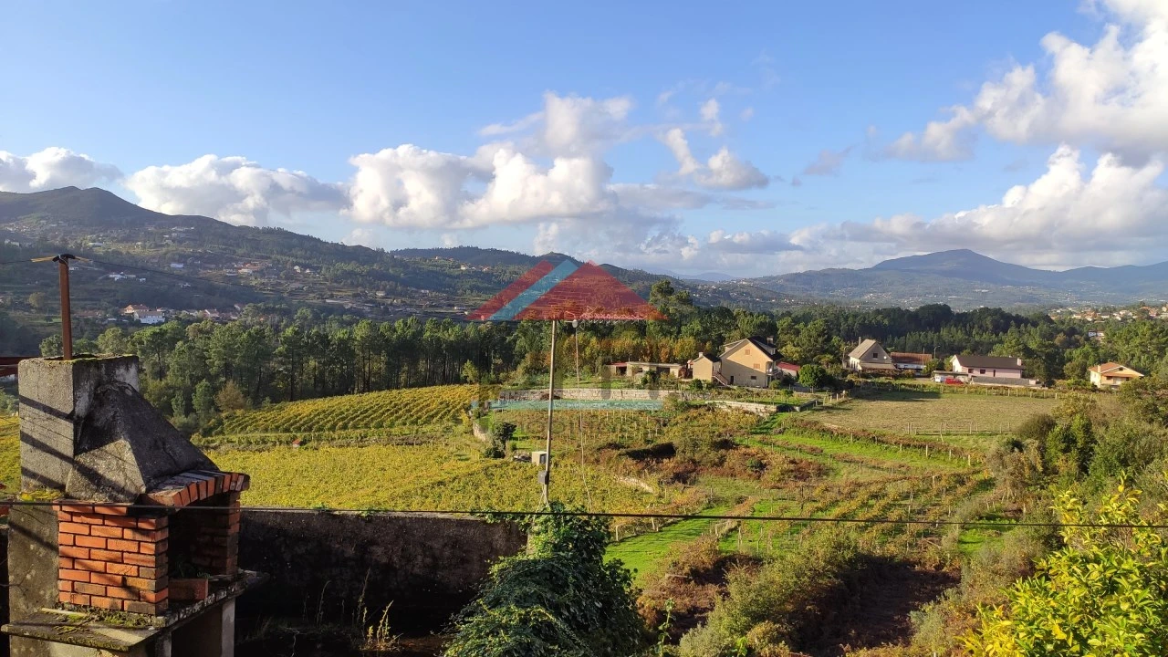 Moradia T5 para Venda em Podame Foto 4