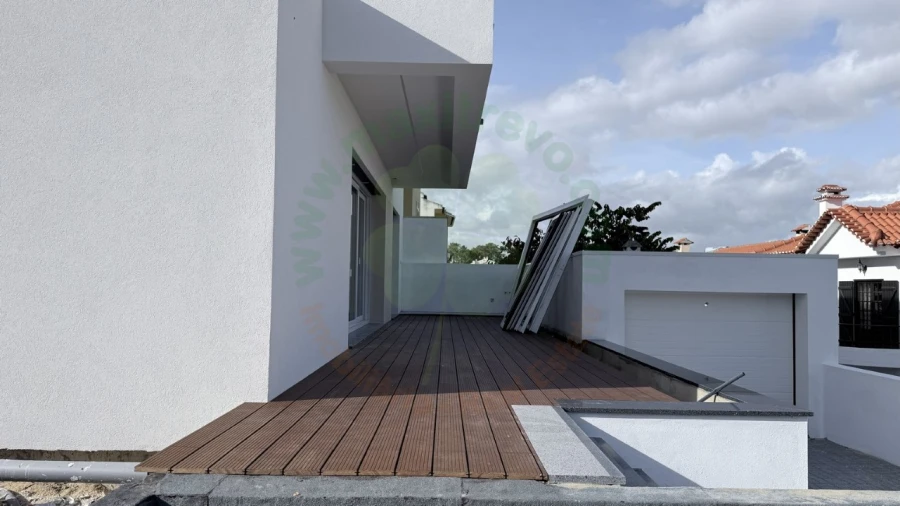 Moradia T4 para Venda em Charneca de Caparica e Sobreda Foto 10