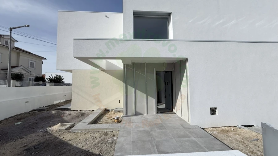 Moradia T4 para Venda em Charneca de Caparica e Sobreda Foto 11