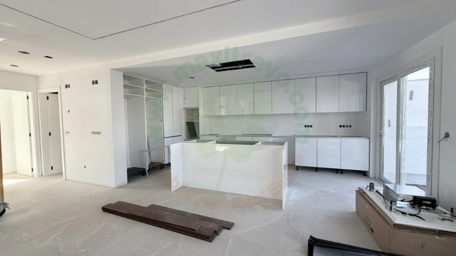 Moradia T4 para Venda em Charneca de Caparica e Sobreda Foto 3