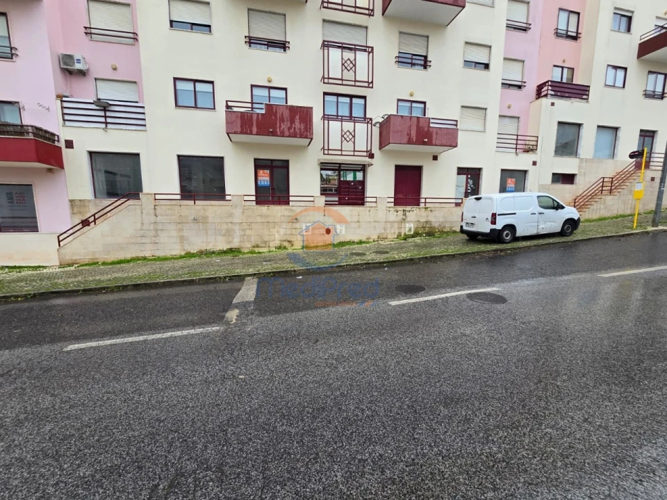 Loja para Venda em Ramada e Caneças Foto 2