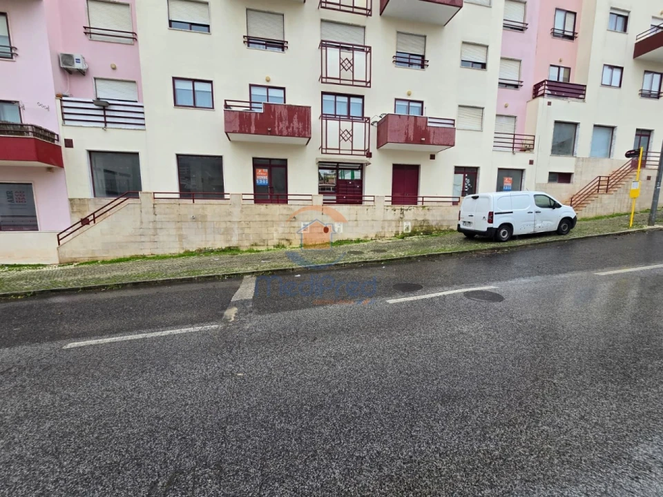 Loja para Venda em Ramada e Caneças Foto 1