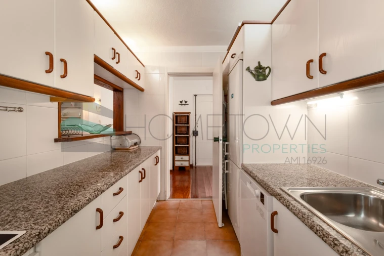 Apartamento T2 para Venda em Quarteira Foto 8