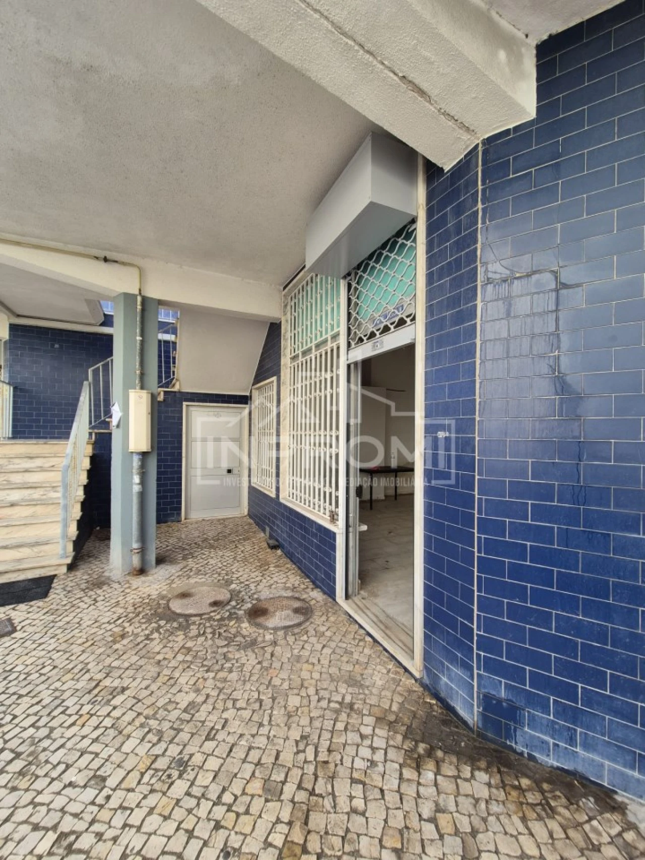 Loja para Venda em Loures Foto 12