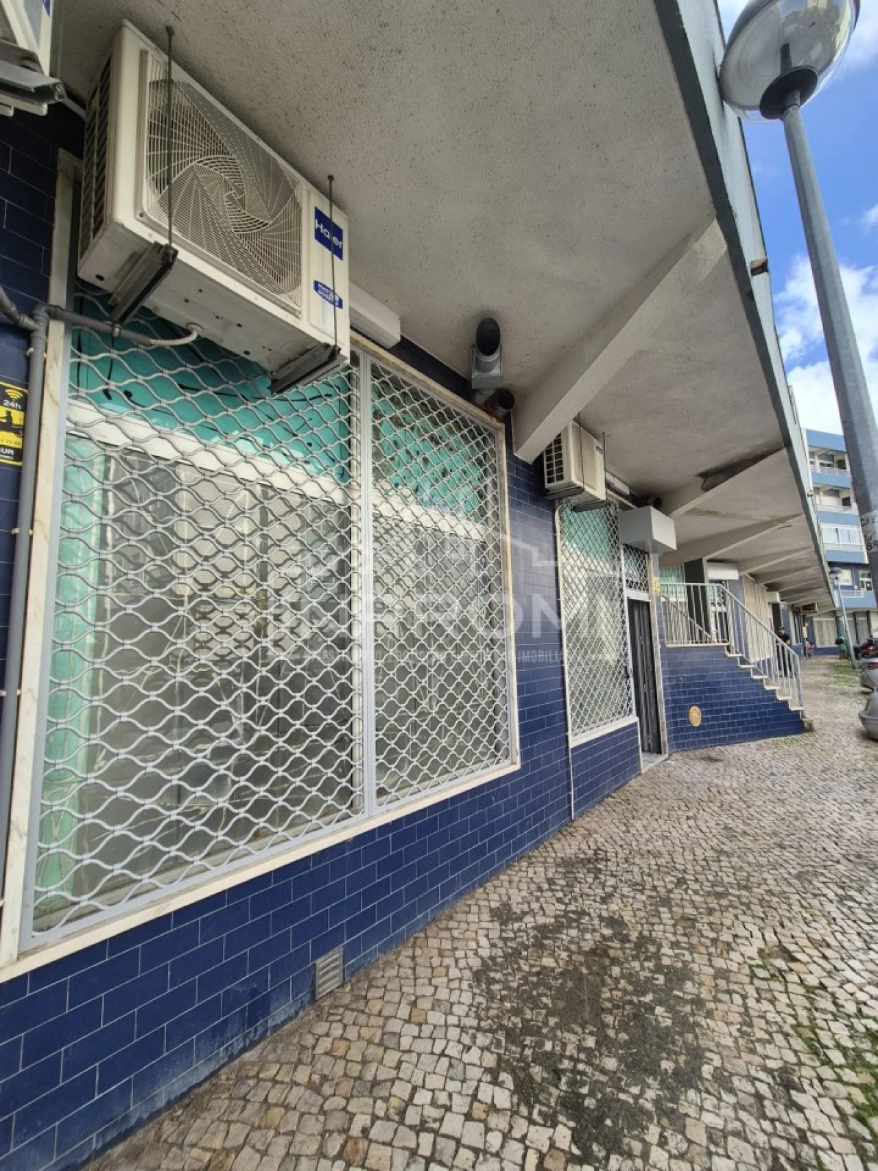 Loja para Venda em Loures Foto 17